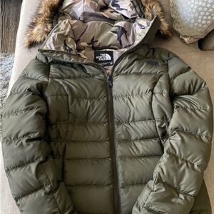 North Face Gotham II Hooded Water
Resistant puffer Jacket